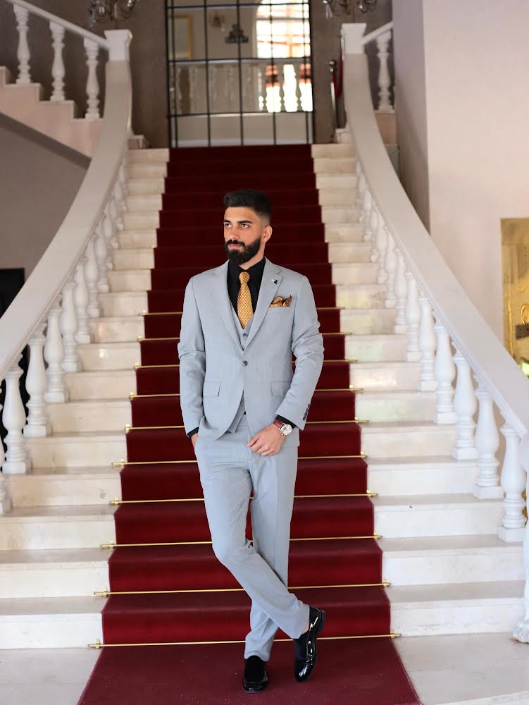 Men’s Silver Slim Fit Stretch Suit – Stylish & Comfortable