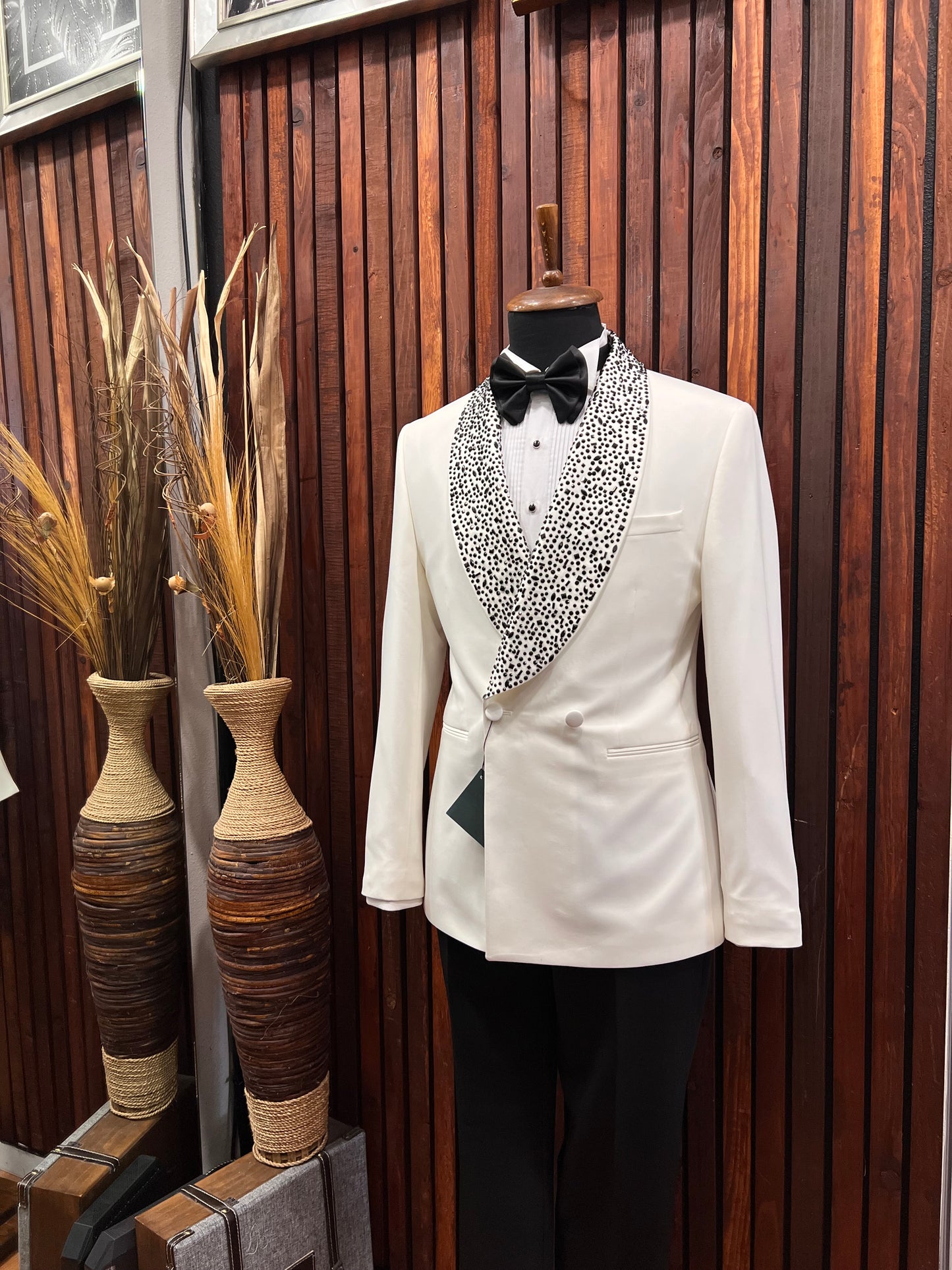 Men's Off-White Ivory Tuxedo with Rhinestone Shawl Lapel for Weddings & Formal Events - Elegance Factory