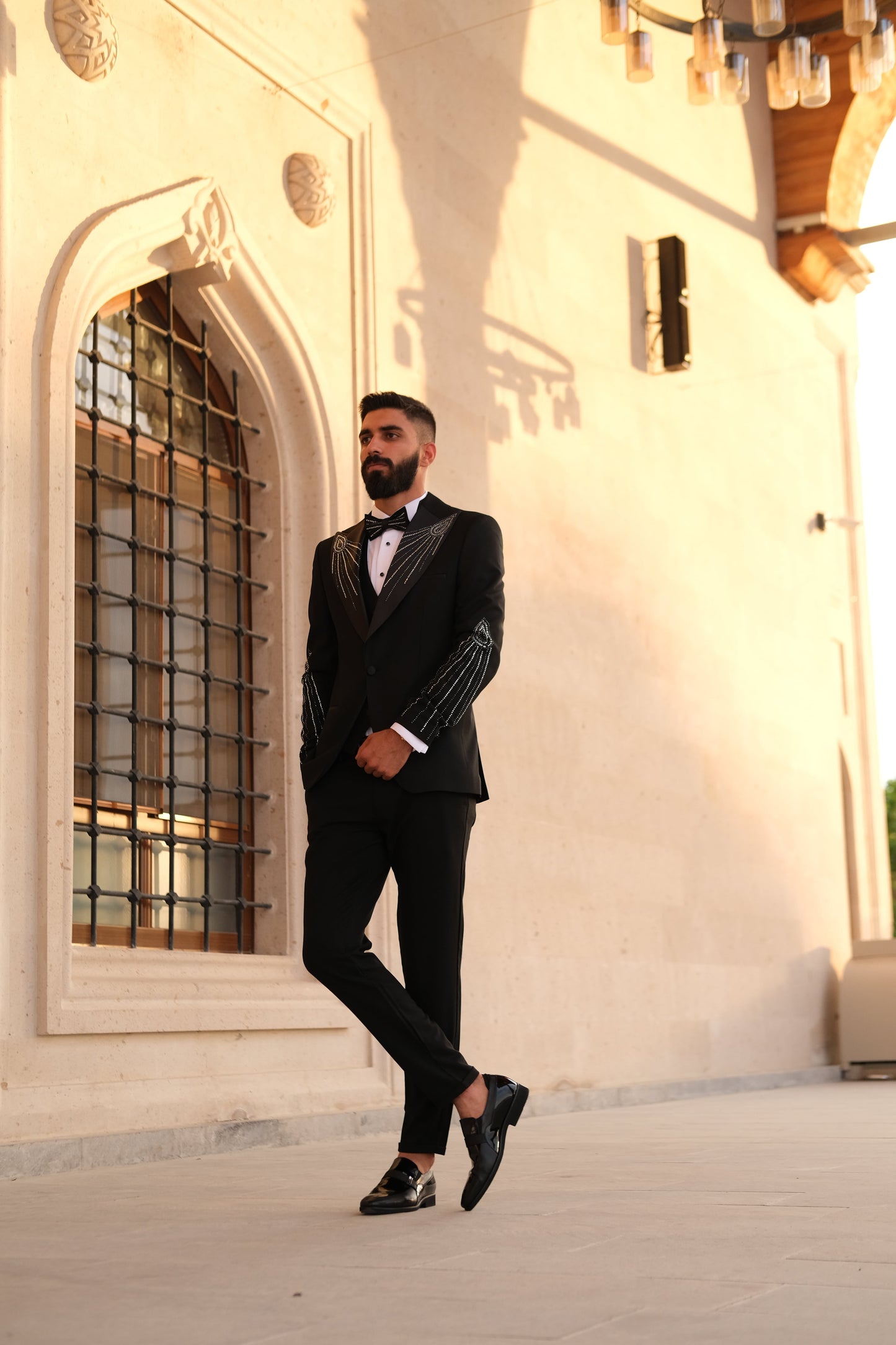 Men’s Black Slim Fit Tuxedo with Stone Lapel – Elegant Formalwear