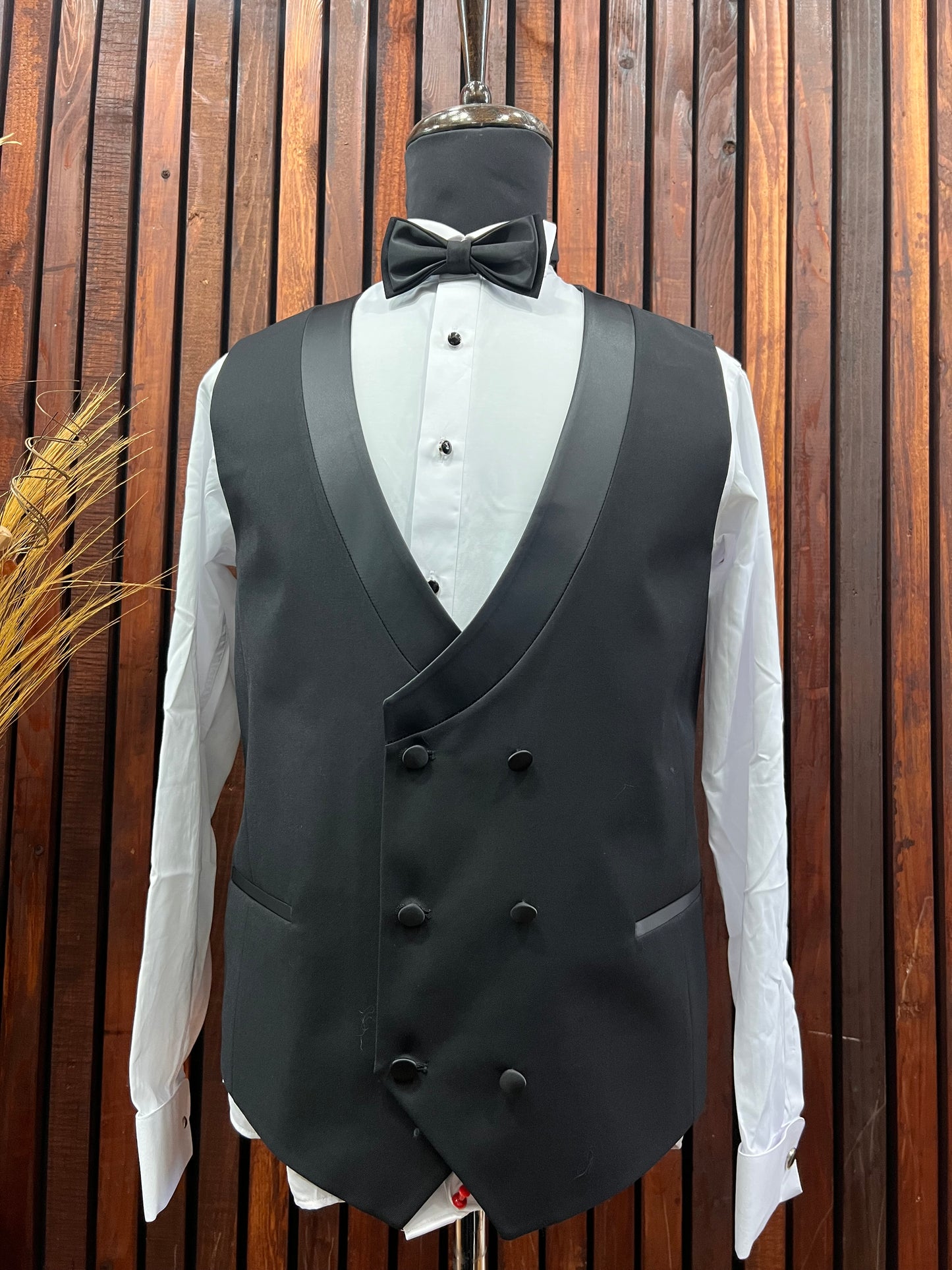 Men's Black Shawl Lapel Tuxedo | Weddings & Special Events