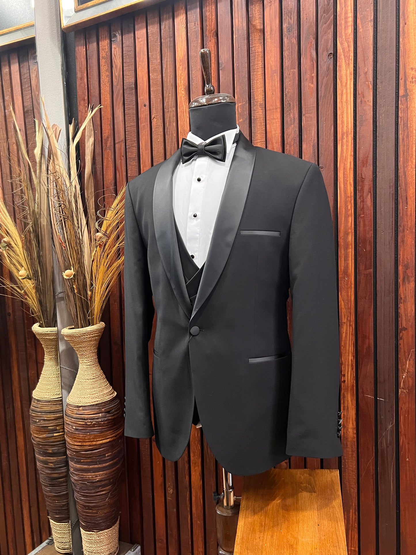 Mens Black Tuxedo with Black Shawl Lapel Slim fit 4 piece Tuxedo | Big And Tall | Weddings and Special Events