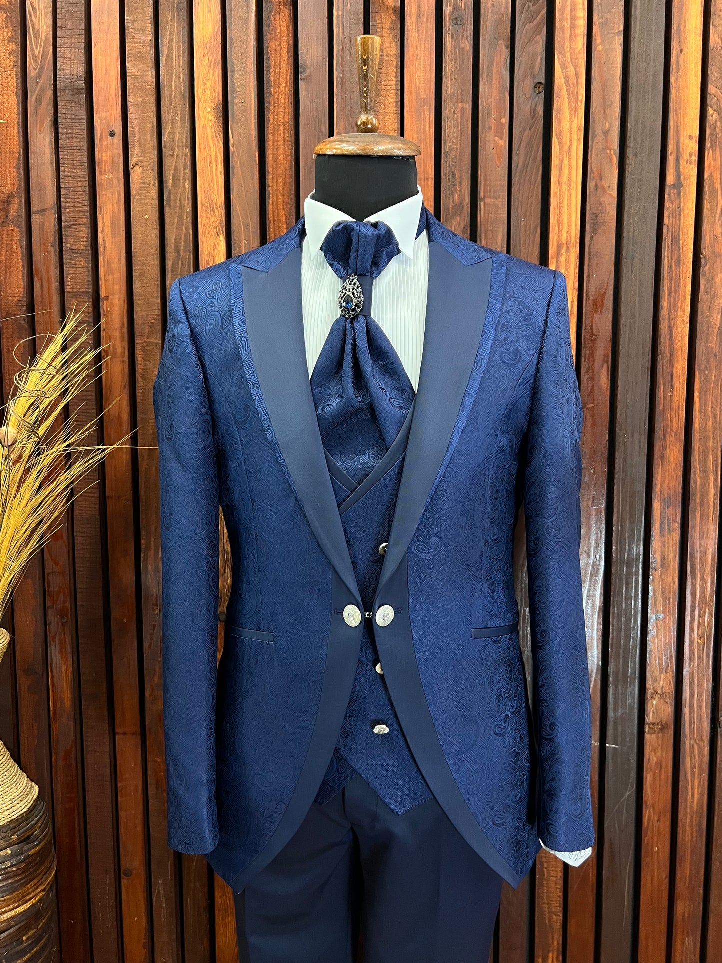 Men's Navy Blue Peak Lapel Tuxedo | for Weddings & Galas