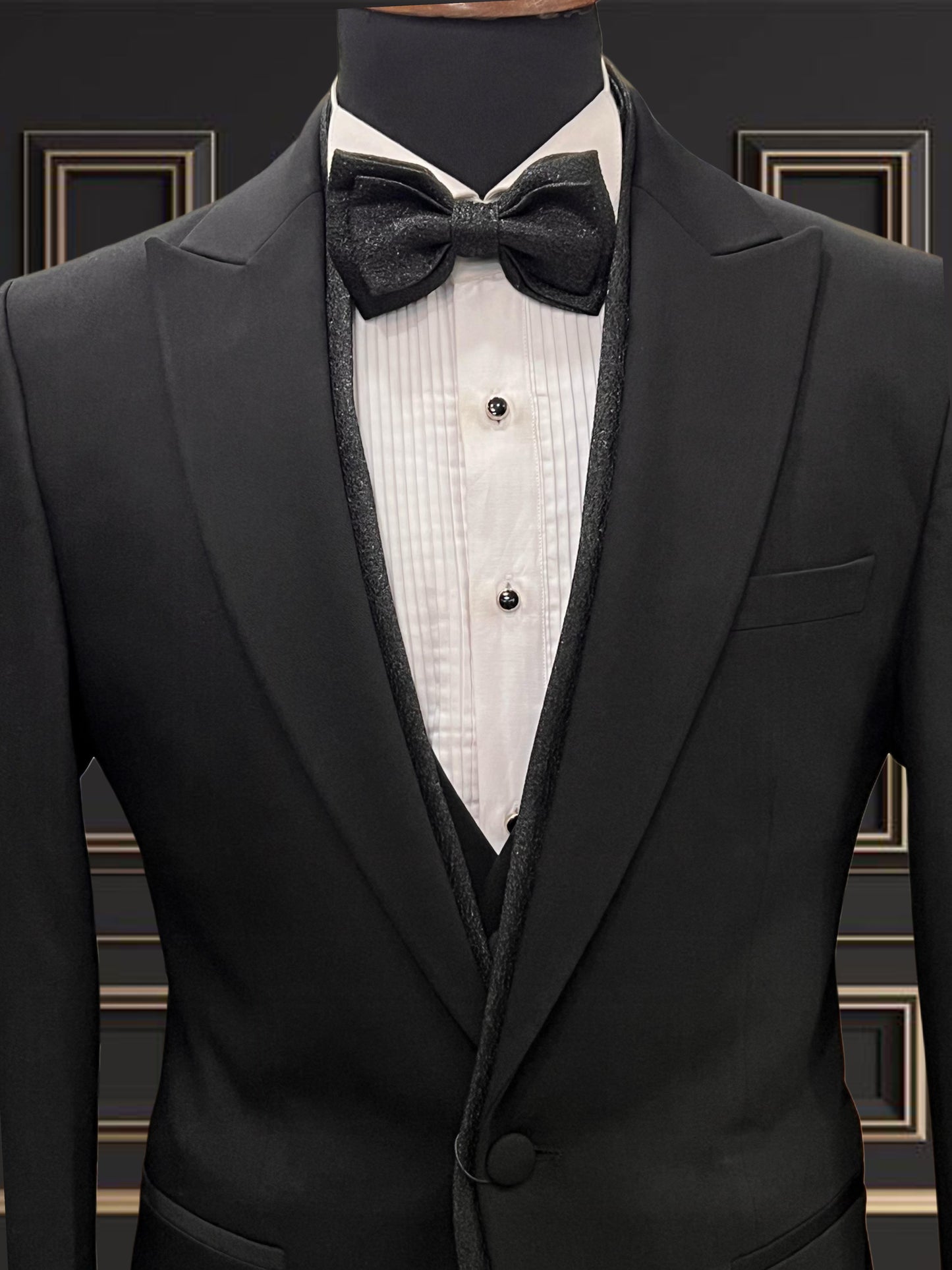 Men’s Black Peak Lapel Tuxedo with Glitter Trim & Solid Vest – Super Stretch