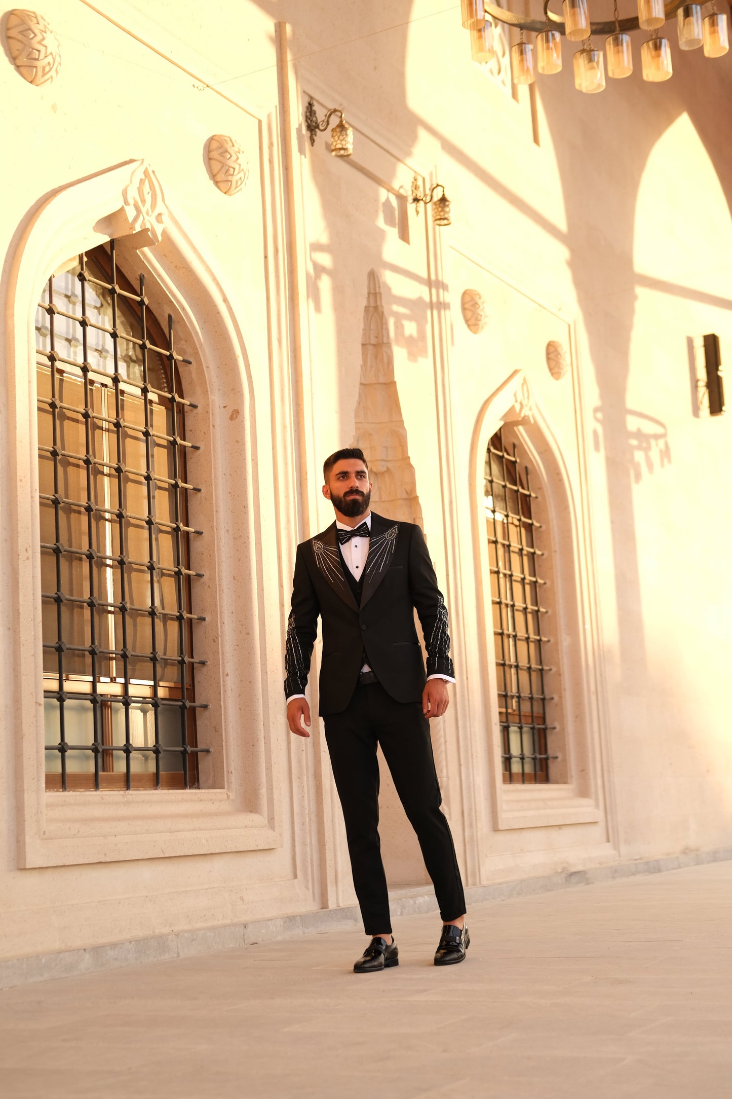 Men’s Black Slim Fit Tuxedo with Stone Lapel – Elegant Formalwear