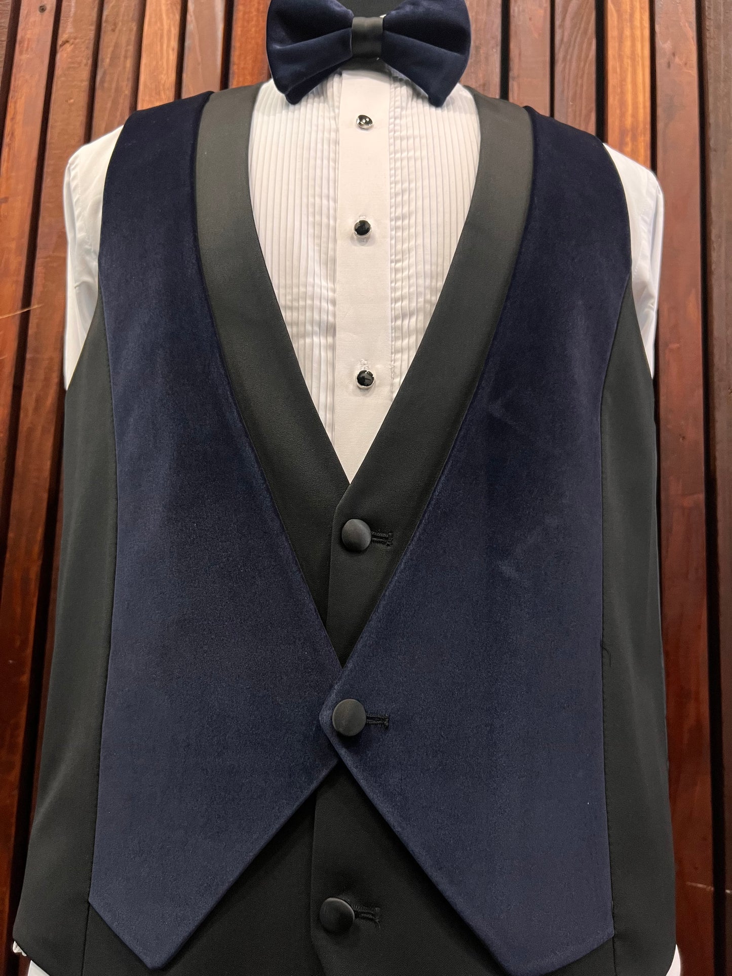 Men’s Navy Blue Velvet 3-Piece Slim Fit Tuxedo – Luxury Formalwear