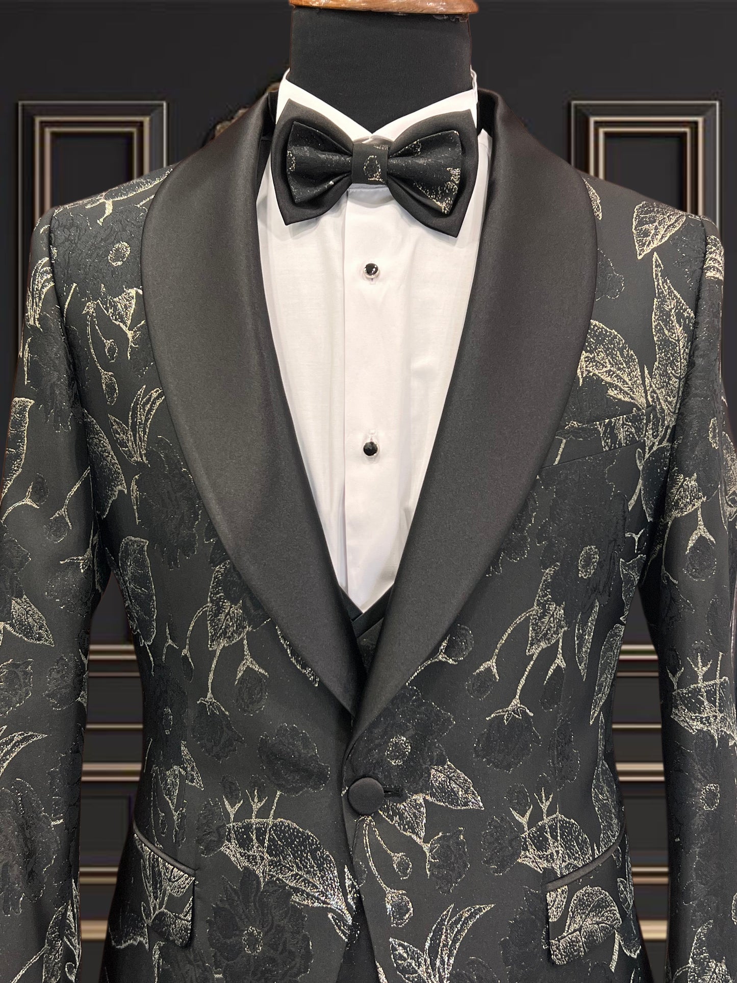 Premium Men's Black and Gold Floral Shawl Lapel Tuxedo – Slim Fit Formal Wear