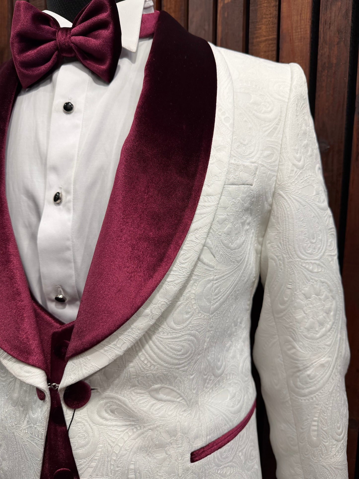 Men’s Burgundy Plum 3-Piece Tuxedo Suit with Velvet Lapel – Formal Wedding & Prom Suit