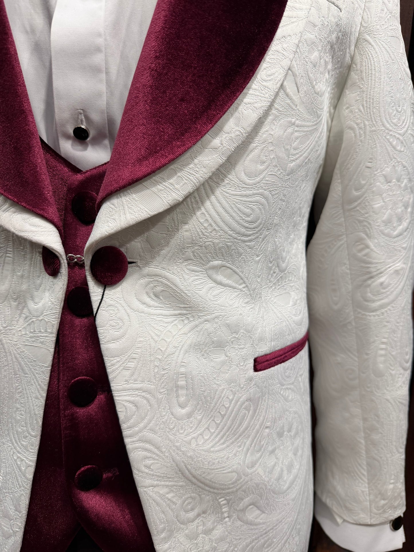Men’s Burgundy Plum 3-Piece Tuxedo Suit with Velvet Lapel – Formal Wedding & Prom Suit