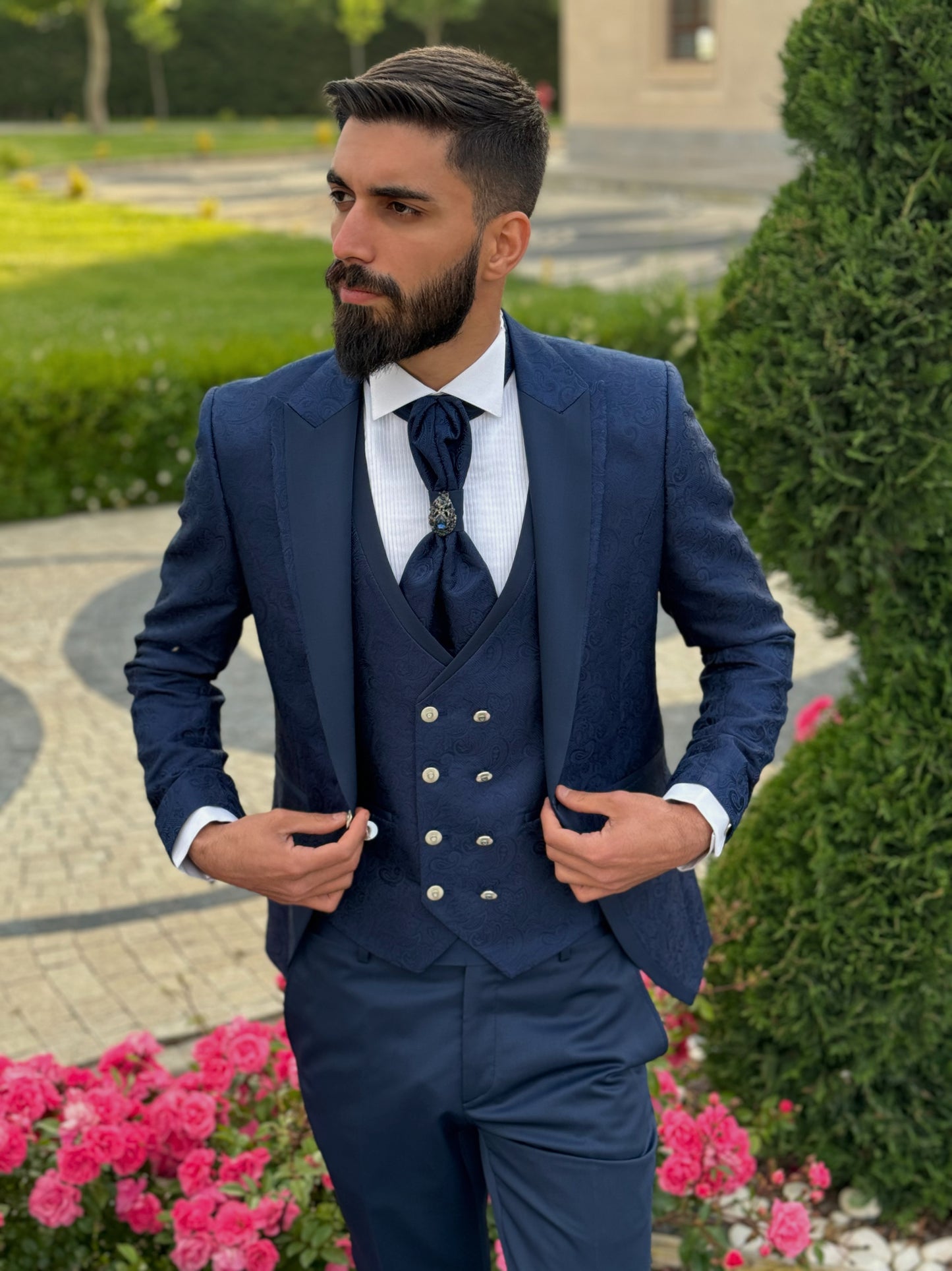 Men's Navy Blue Peak Lapel Tuxedo | for Weddings & Galas