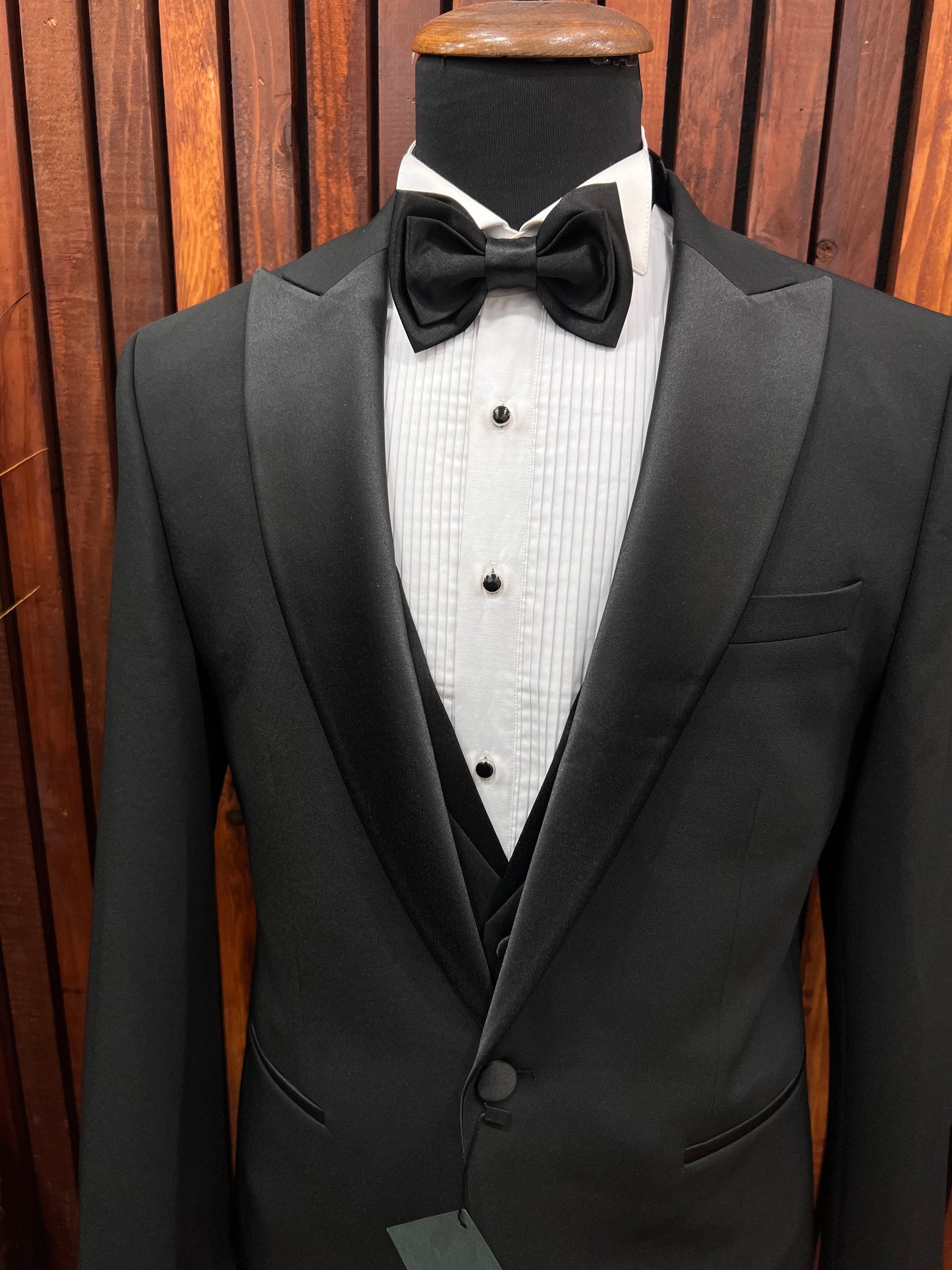 Men’s Black Tuxedo with Satin Peak Lapel | Super Stretch Slim Fit Tuxedo