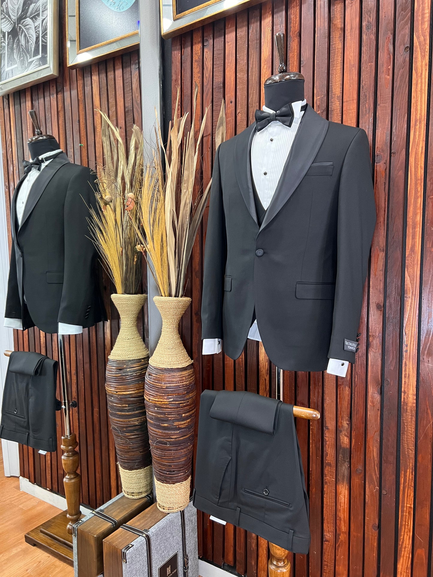 Men's Black Shawl Lapel Tuxedo | Elegant Formal Wear in Hayward, CA