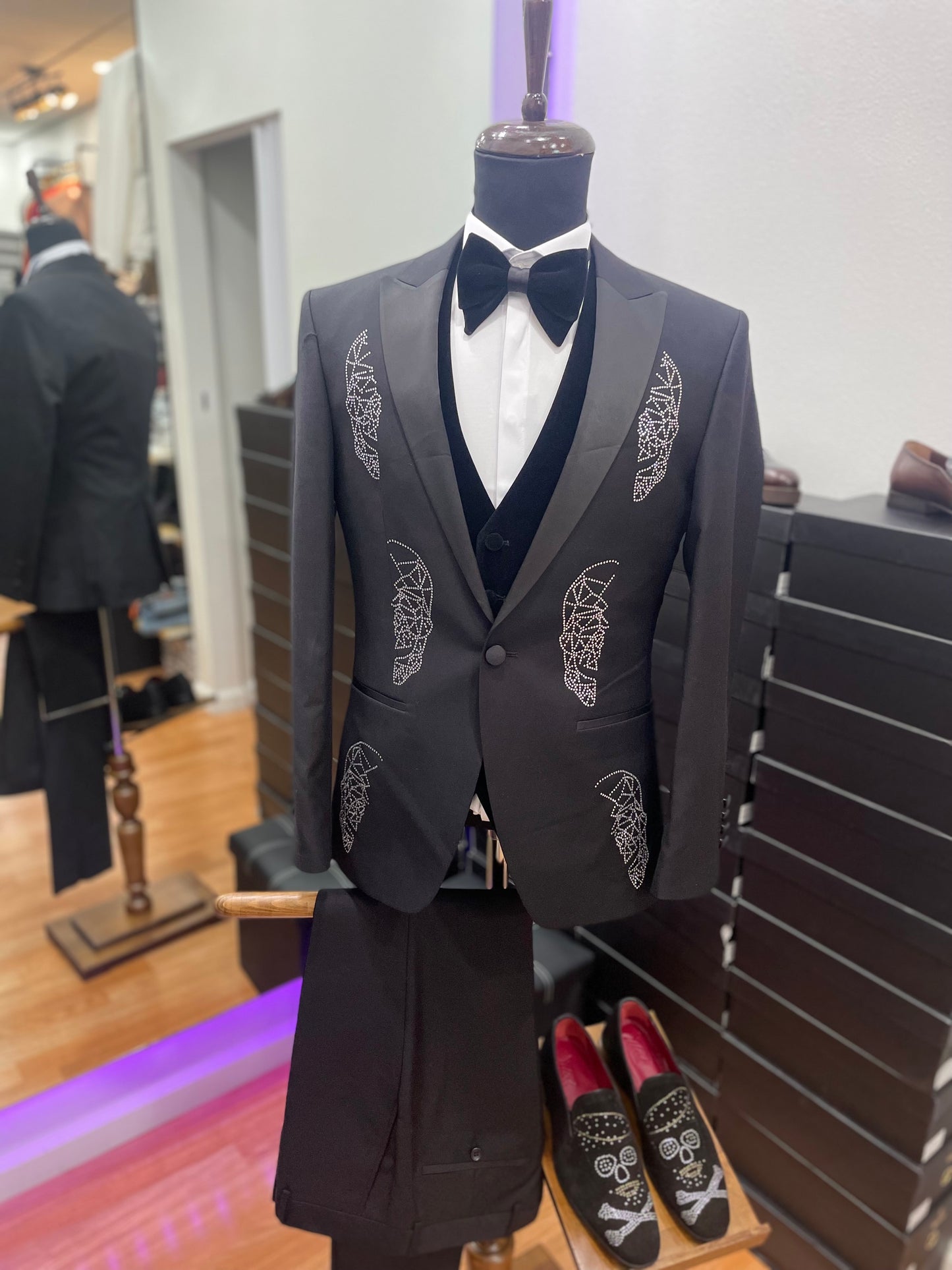 Men's Black Skull Design Slim Fit Tuxedo – Bold Formalwear