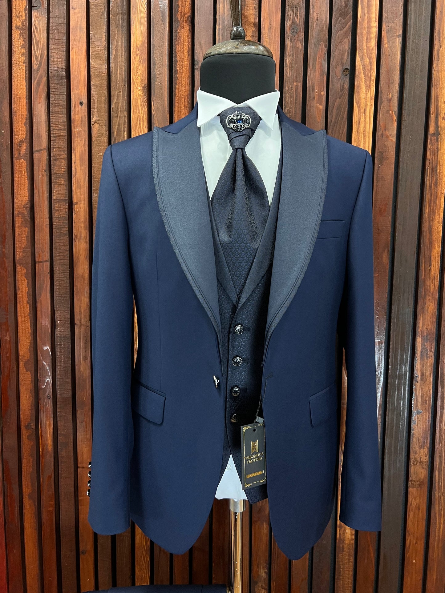 Men's Navy Blue Slim Fit Tuxedo | Elegant & Versatile Formalwear