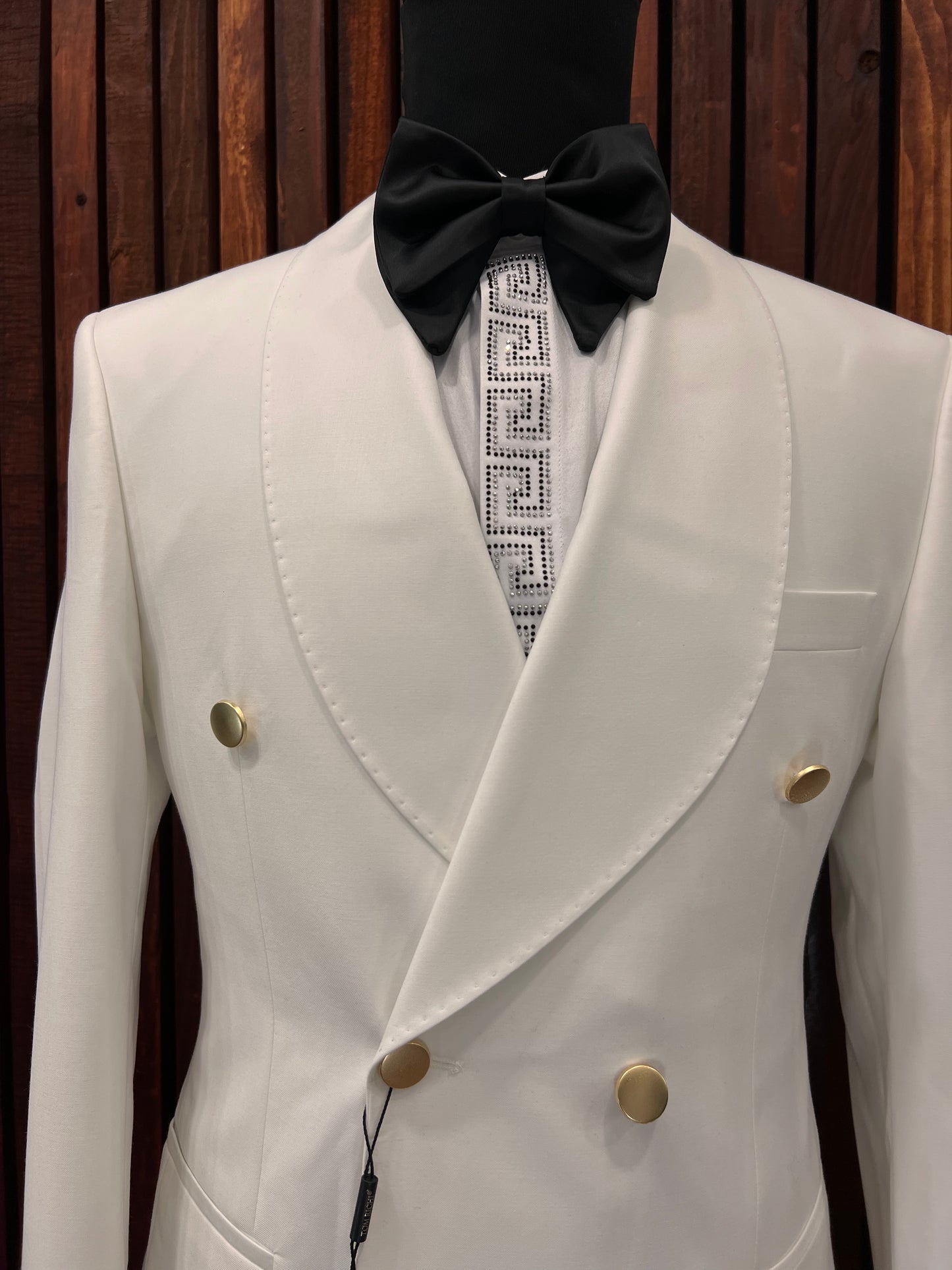 Men's Off-White Double-Breasted Tuxedo | Slim Fit Weddings Formal Wear